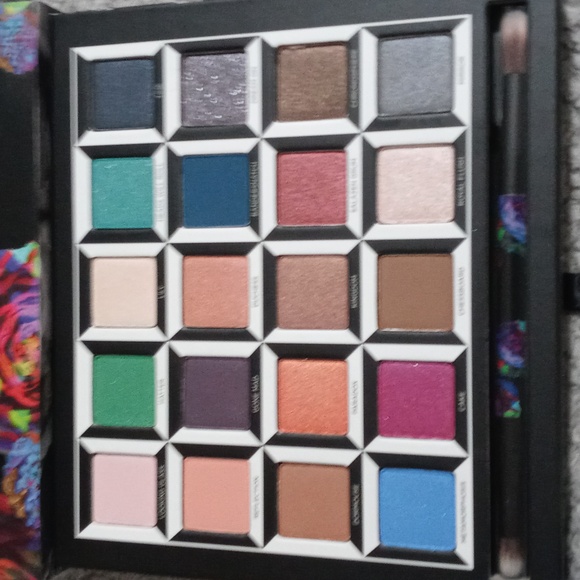 Bnwt!!Urban decay Alice through the looking glass ultimate set 💜🎸 - Picture 11 of 16